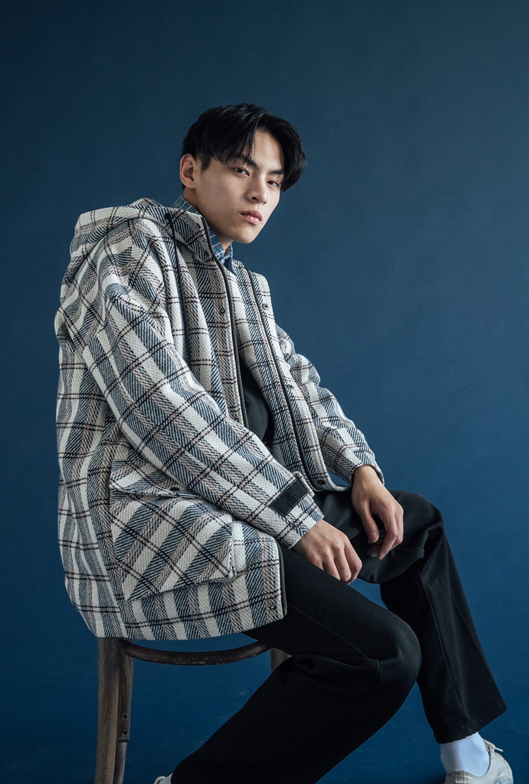 เสื้อโค้ทผ้าวูลลายสก๊อต หนาอุ่น แต่งฮู้ดใหญ่ (10314MM)