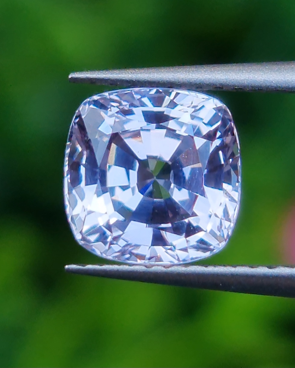 พลอย ขาว ไวท์ แซฟไฟร์ White Sapphire 1.85 กะรัต พลอยแท้ อัญมณีมงคลประจําวันเกิด เครื่องประดับพลอย