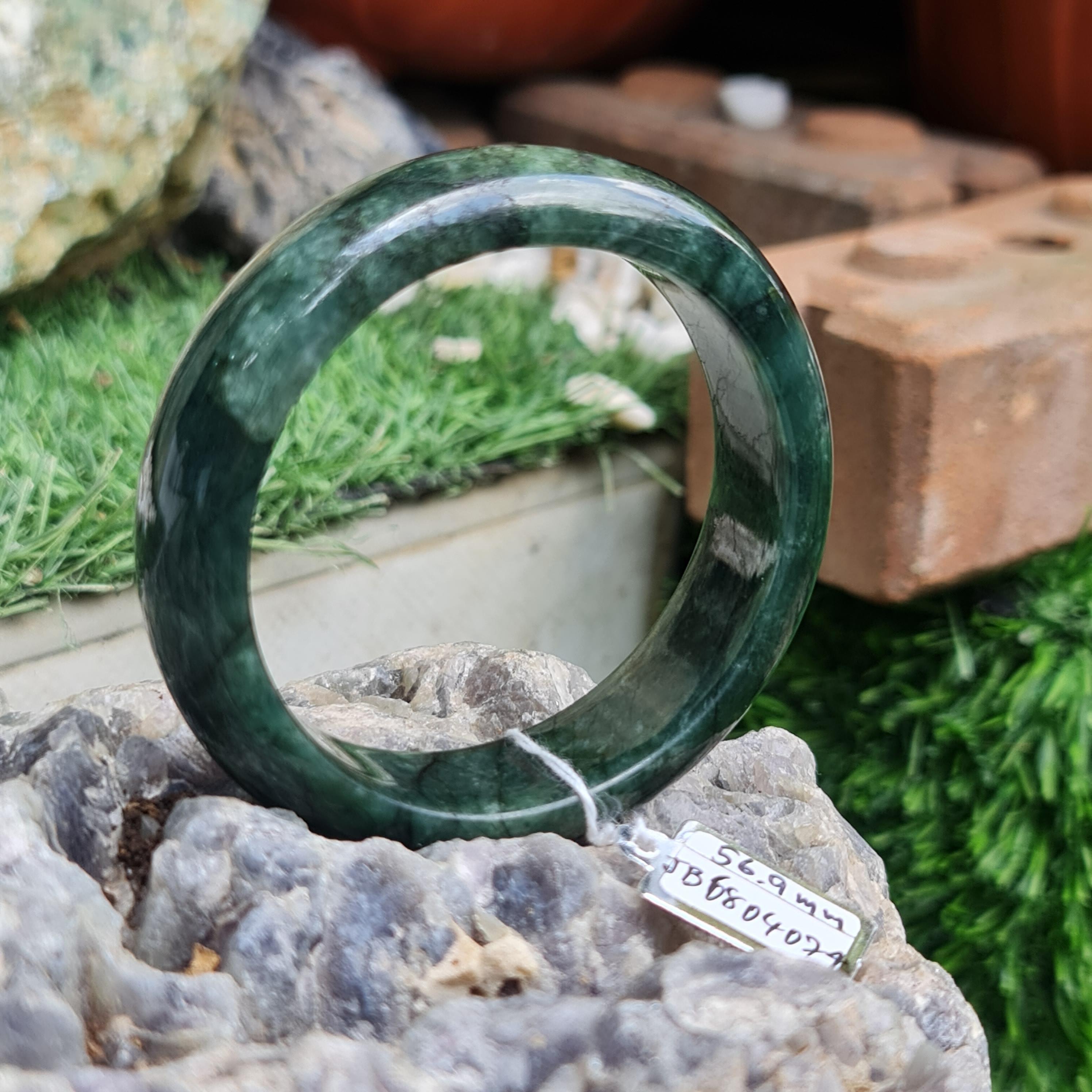 JB6804074 หยก พม่า แท้ Jade กำไลหยก 56.9 มม. (Jadeite bracelet) พม่า (Myanmar)