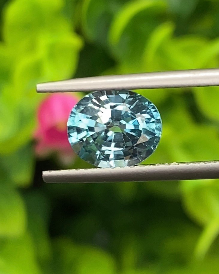 พลอย เพทาย Natural Zircon 2.48 กะรัต (Cts.) พลอยแท้อัญมณีมงคล ประจําวันเกิด เครื่องประดับพลอย