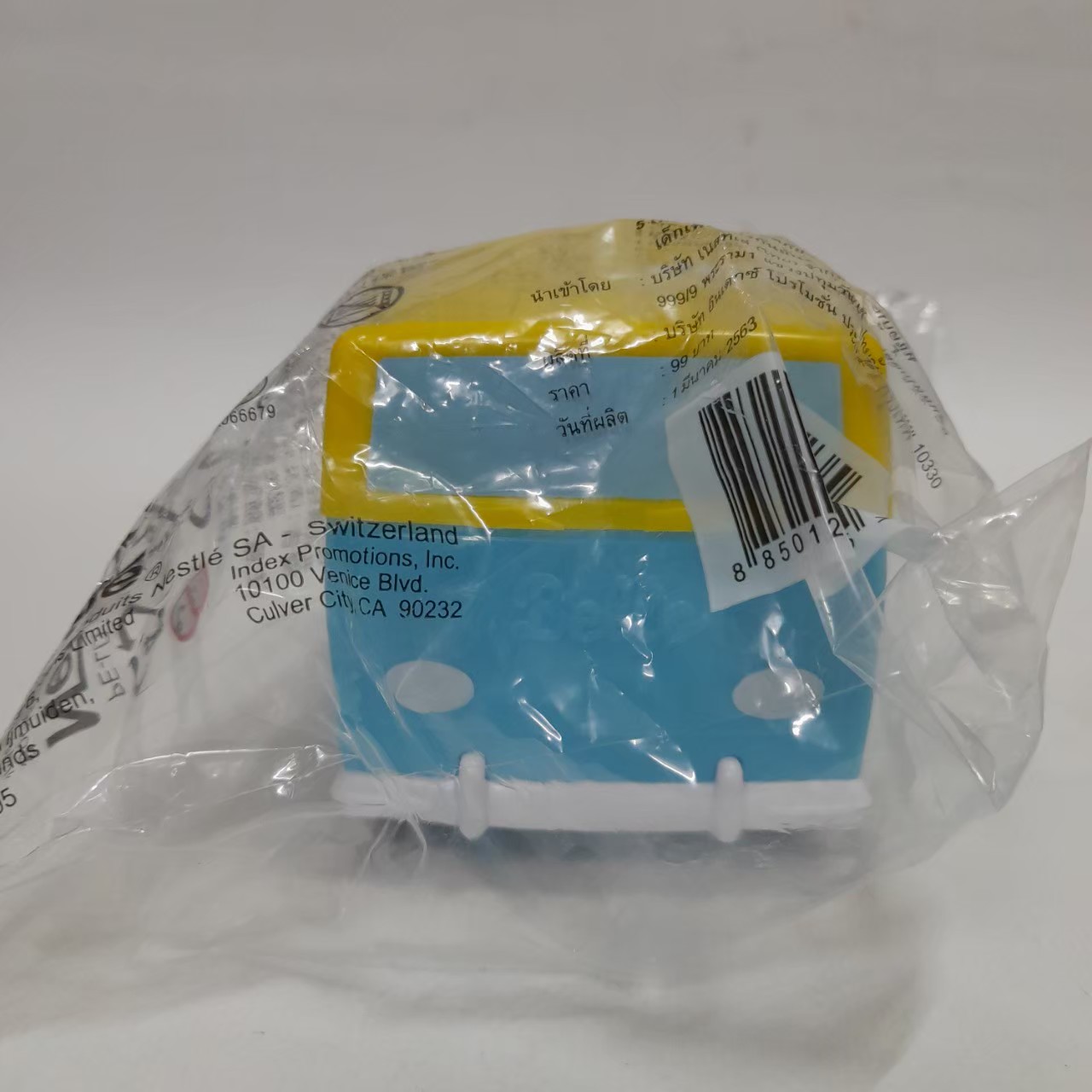 พรีเมี่ยมแถมจากผลิตภัณฑ์ เนสเล่ย์ รถตู้ลายมินเนี่ยน ขนาดตามรูป ยังไม่แกะแพค สภาพเดิมๆj