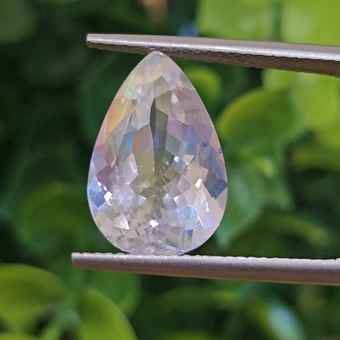 พลอย มูนสโตน เรนโบว์ Rainbow Moonstone 5.60 กะรัต (cts.) พลอยแท้ อัญมณีมงคลประจําวันเกิด เครื่องประดับพลอย