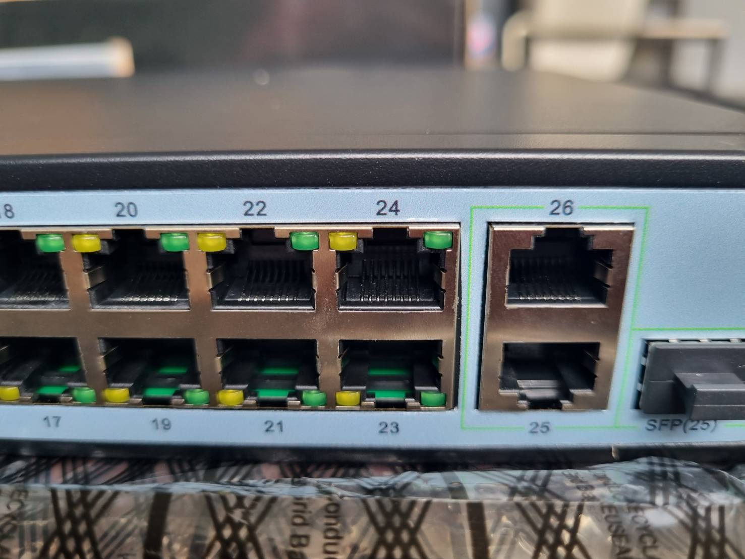 D-Link DES-F1026P-E 250M 24-Port 10/100 PoE/PoE+