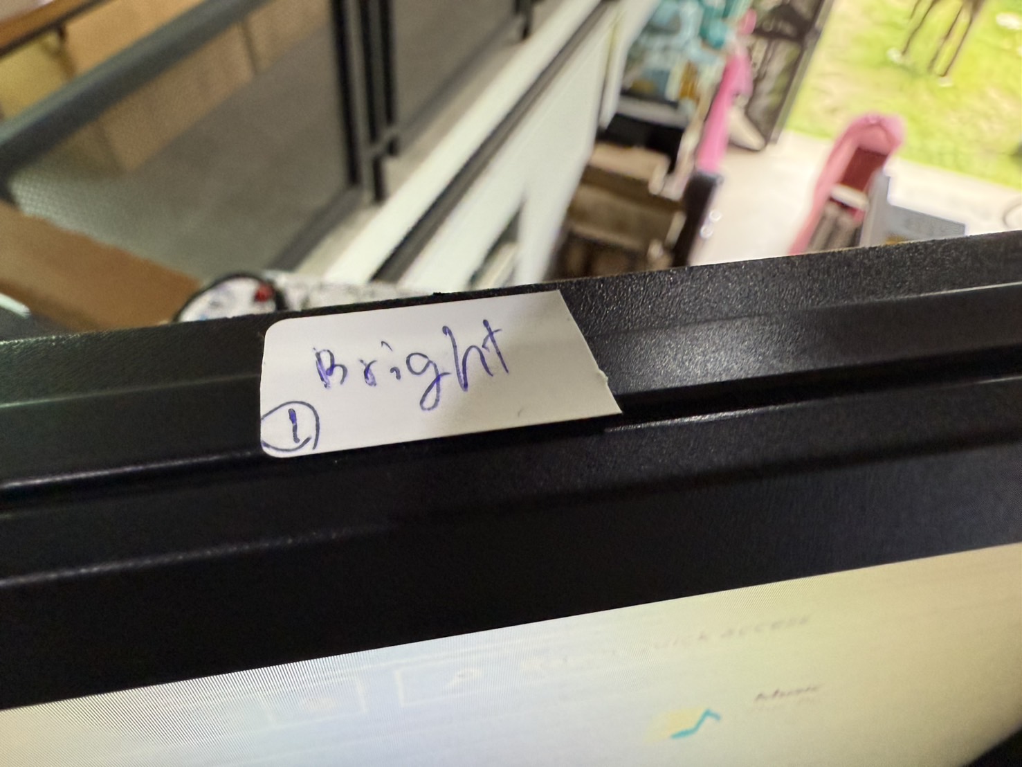 Dell E2011HT 20-inch จอไบร์ทเล็กน้อย