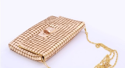 Evening Clutch กระเป๋าออกงาน ด้านในมีซิป 2ที่ เปิด-ปิดง่าย พร้อมสายโซ่สะพายยาว