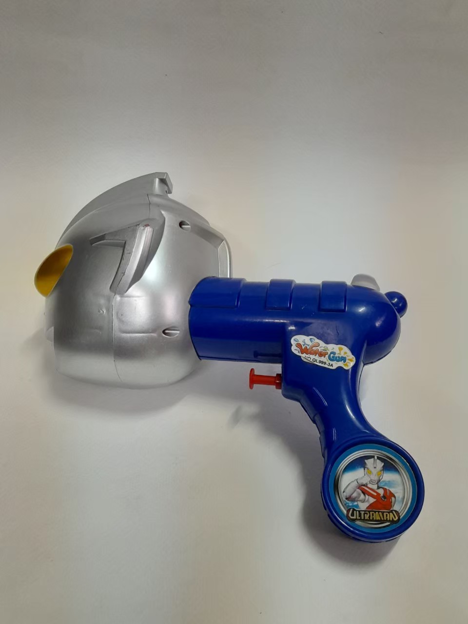 มีหลายภาพ,ปืนฉีดน้ำงานเอเพกซ์ทอยสำหรับสะสม อุลตร้าแมนไทก้า มือสองสภาพดีมีรอยบ้าง