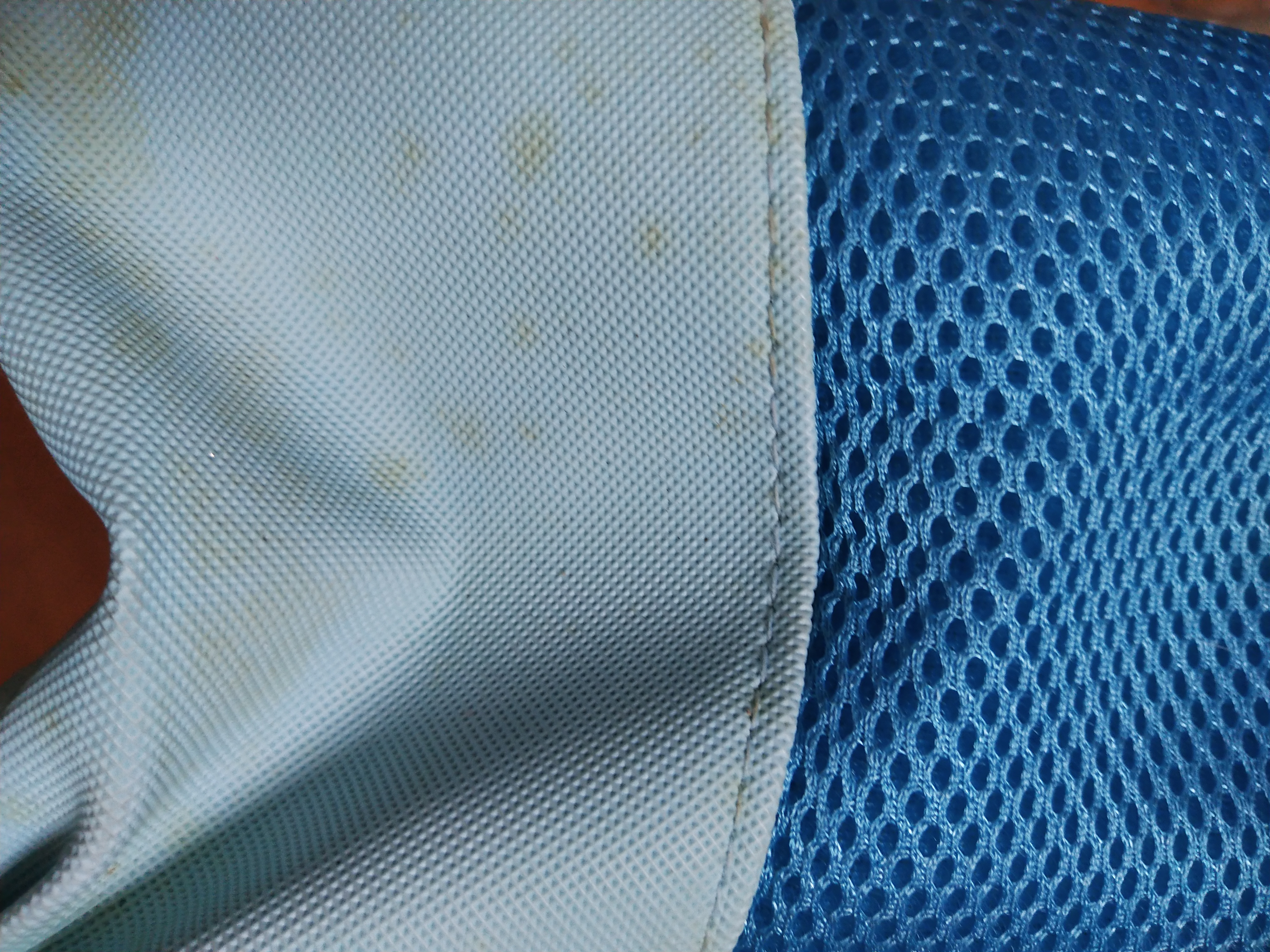 กระเป๋าเป้ pvc สีฟ้า พิมพ์ลาย ดิสนีย์ซูมๆ Tsum Tsum**ของใหม่ มีคราบบริเวณpvc สีฟ้า ตามภาพของแท้ มีป้าย ขนาด กว้าง 30สูง 40 ลึก 12 ซม.