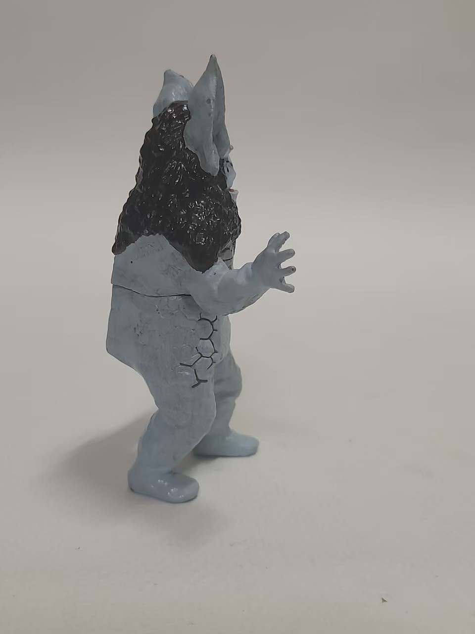 มีหลายภาพ ,กาชาปอง สัตว์ประหลาด อิคารุส จากอุลตร้าเซเว่น ยางตัน ขนาดตามรูป มือสองสภาพดีมีรอยบ้าง