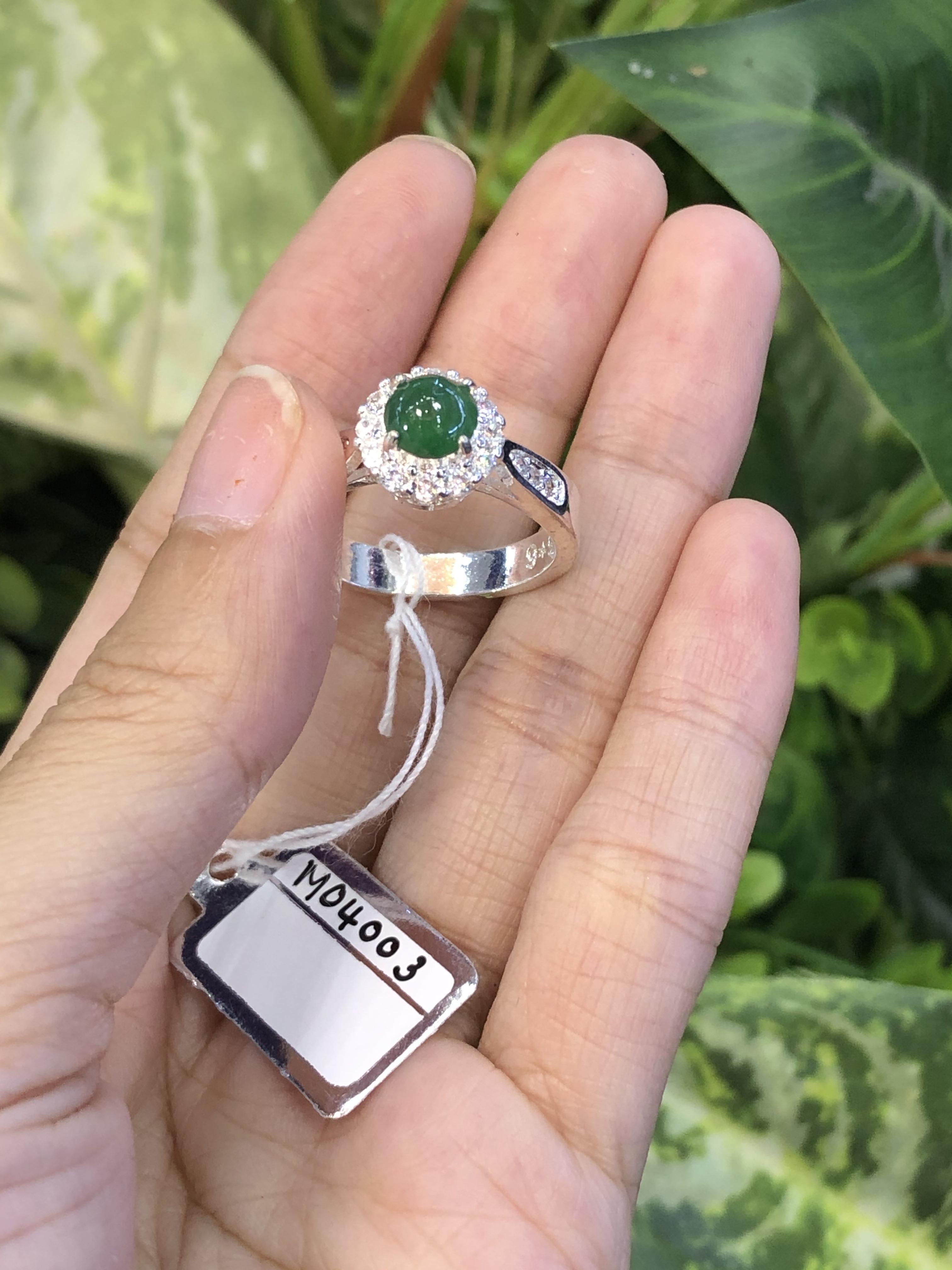 หยก พม่า แท้ Jade แหวนหยก (jadeite Ring) ดิบ (Size) 59 ไม่ผ่านการปรับปรุง (Type A) พม่า (Myanmar)