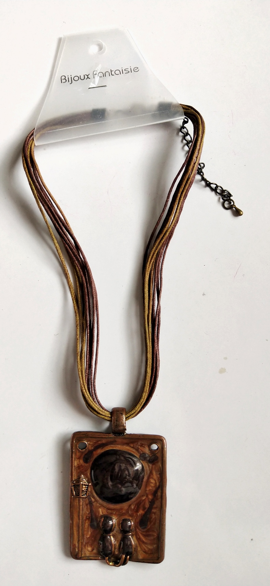 สร้อยคอสไตล์โบฮีเมี่ยน สายเชือกสีเขียว น้ำตาล และ ดำ พร้อมจี้แบบต่างๆ