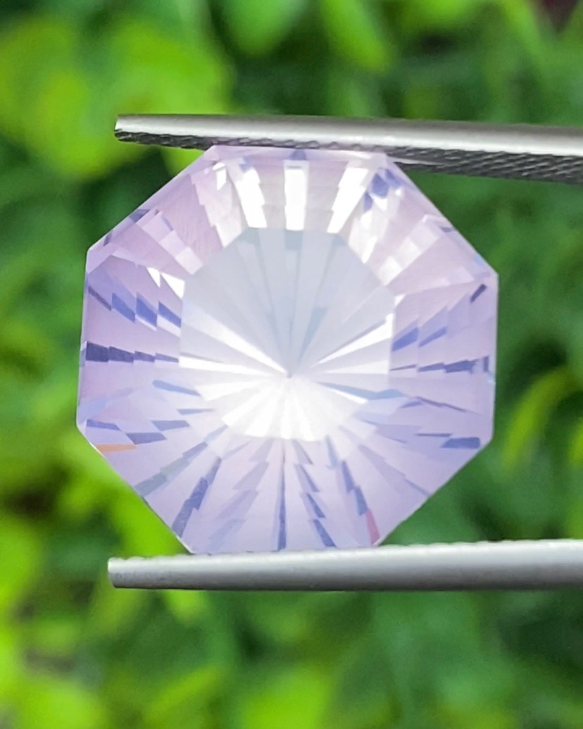 พลอย ลาเวนเดอร์ ควอตซ์ Lavender Quartz 16.9 กะรัต (Cts.) พลอยแท้ อัญมณีมงคลประจําวันเกิด เครื่องประดับพลอย
