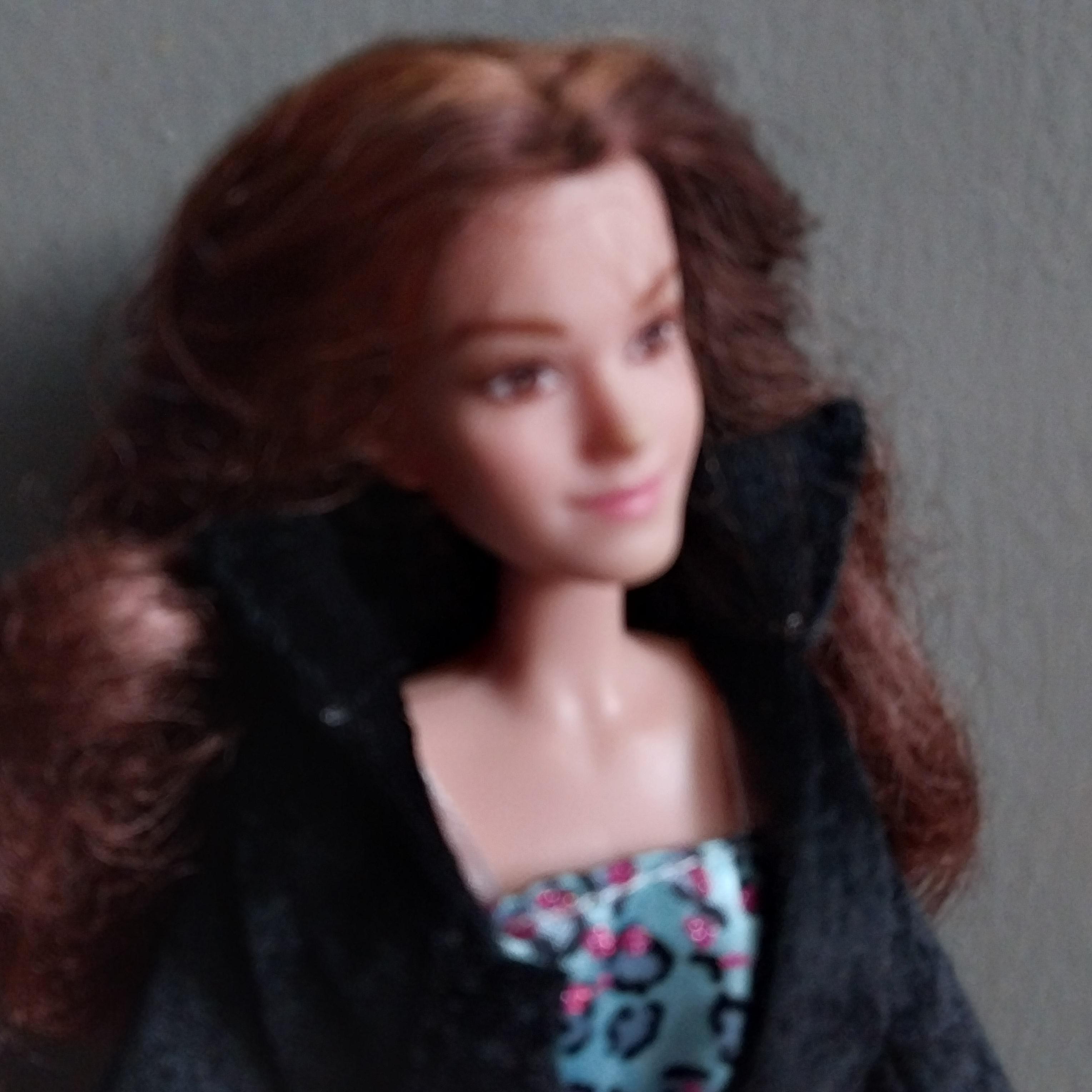 มีหลายภาพ ตุ๊กตาเอ็มม่าวัตสัน Emma WatsonDoll จาก Beauty and the beast ใส่เสื้อคลุมแม่มด