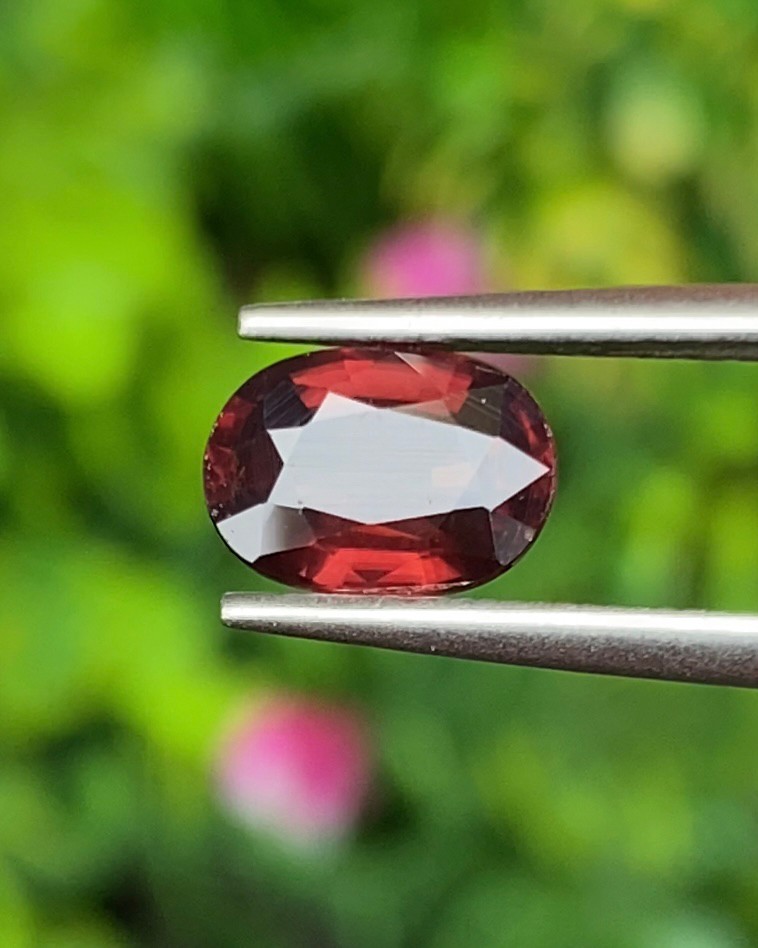 พลอย เพทาย Natural Zircon 1.79 กะรัต (Cts.) พลอยแท้ อัญมณีมงคลประจําวันเกิด เครื่องประดับพลอย