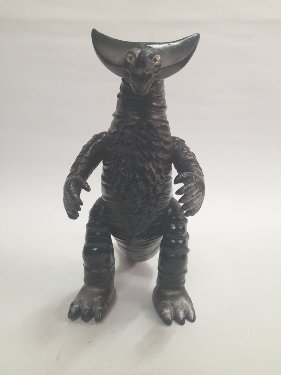 มีหลายภาพ,**ซ่อมเขา***ซอฟ 6.5-7 นิ้ว สัตว์ประหลาดโกโมร่า จากอุลตร้าแมน Bandai Japan 1983 สภาพดี มีรอยบ้าง มีปั๊มใต้เท้า