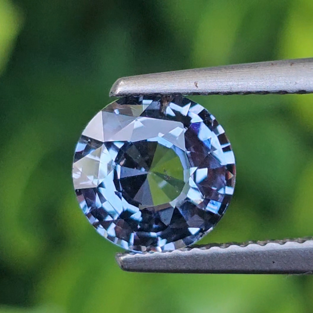 สปิเนล (Spinel ) 1.56 กะรัต (Cts.) พลอยแท้ อัญมณีมงคลประจําวันเกิด เครื่องประดับพลอย