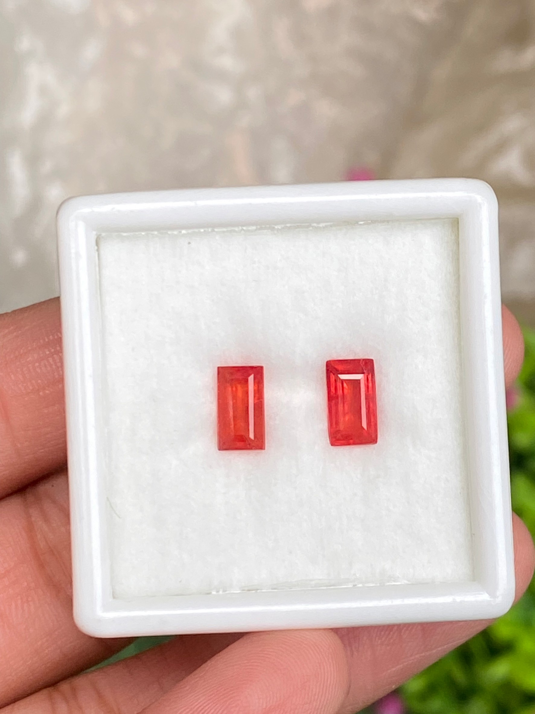 พลอย คู่ ออเรนจ์ แซฟไฟร์ Orange Sapphire 2 เม็ด 2.34 กะรัต (Cts.) พลอยแท้ อัญมณีมงคลประจําวันเกิด เครื่องประดับพลอย