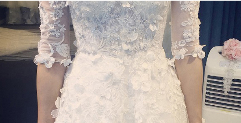 ชุดแต่งงาน แขนสี่ส่วน หางยาว