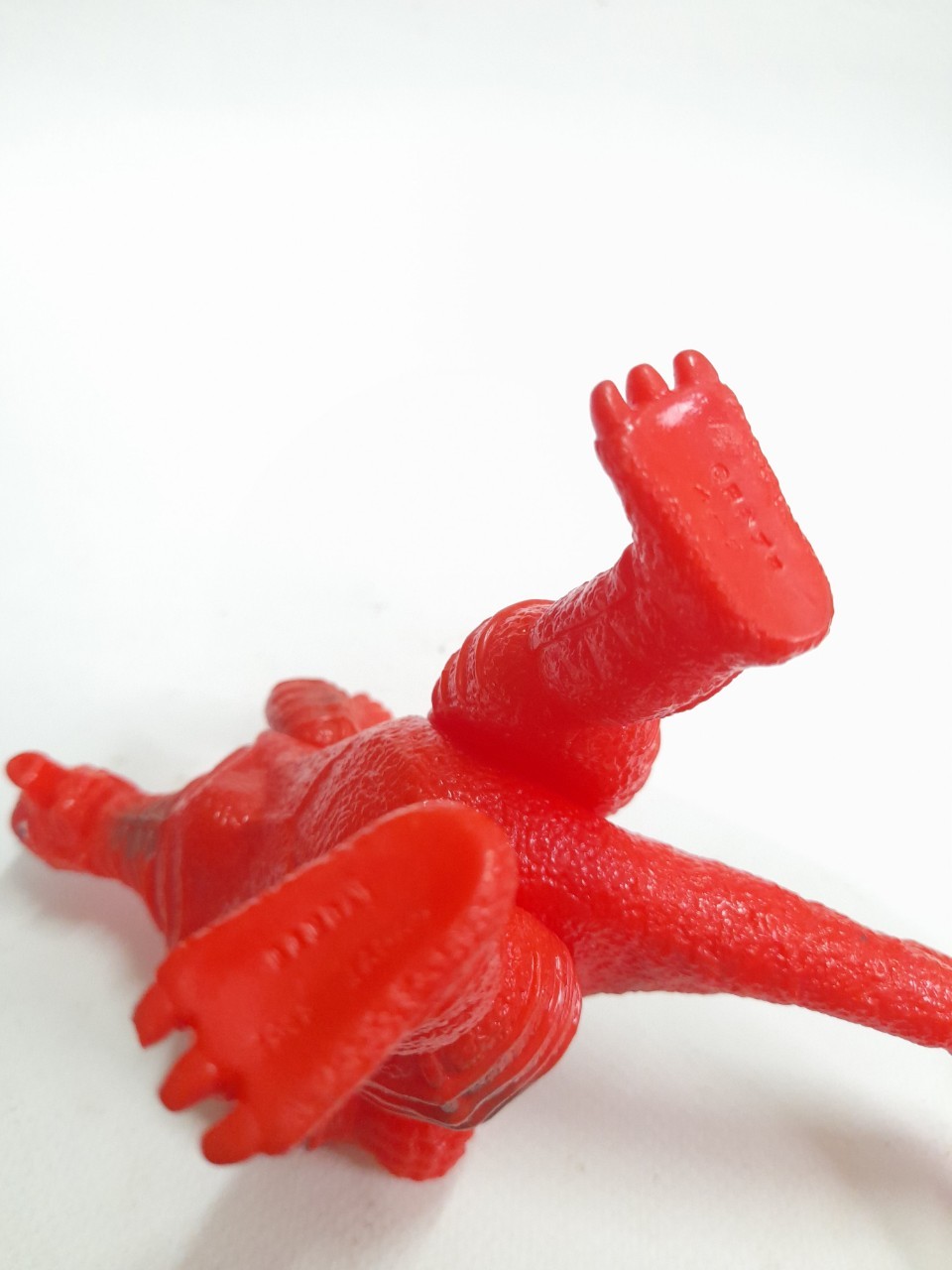 ซอฟ 6.5-7 นิ้ว สัตว์ประหลาดบานิร่า จากอุลตร้าแมน มือสอง สภาพดี มีรอยบ้าง มีปั๊มใต้เท้า หายาก ไม่พบบ่อย