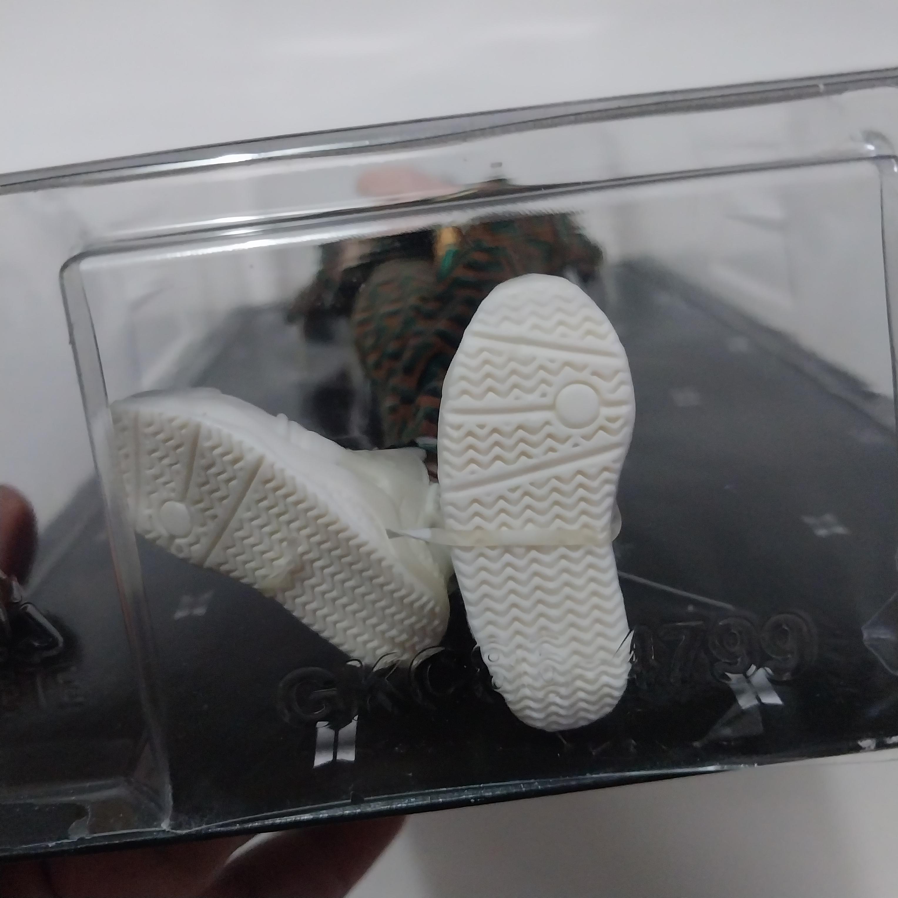 มีหลายภาพ มือ1 กล่องชำรุดบ้าง มีหลายภาพ ตุ๊กตาบอยแบรนด์เกาหลี BTS ของแท้แมทเทล