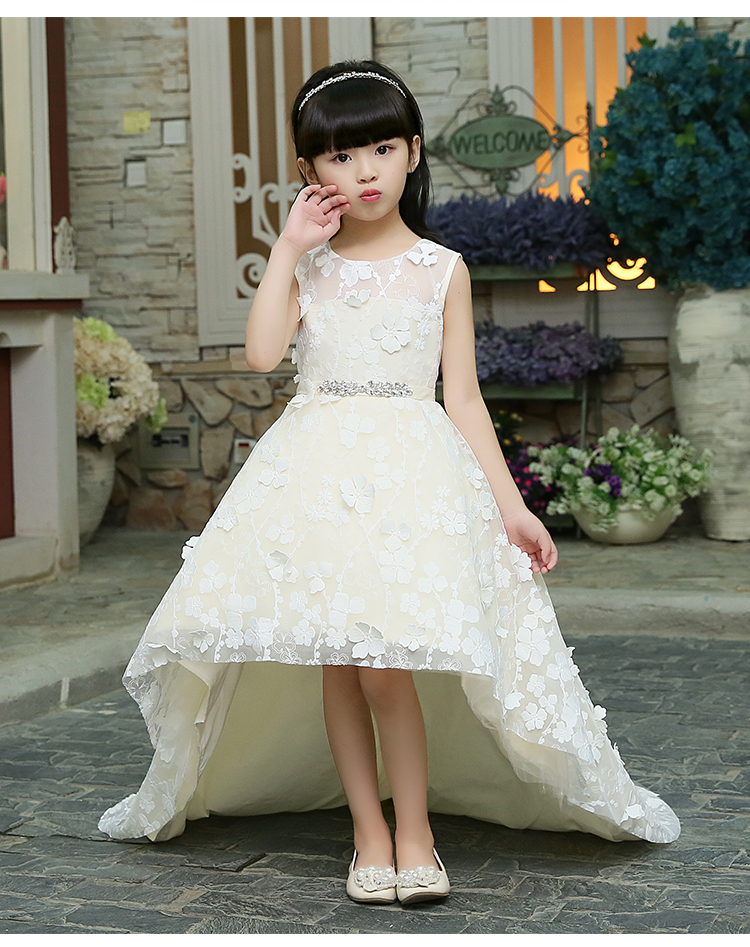 Pre-order ชุดราตรีเด็ก ชุดออกงาน ชุดกระโปรง สไตล์เจ้าหญิง แขนกุด ผ้าลูกไม้ แต่งเพชรช่วงเอว ปล่อยชายยาว มีซิปหลัง