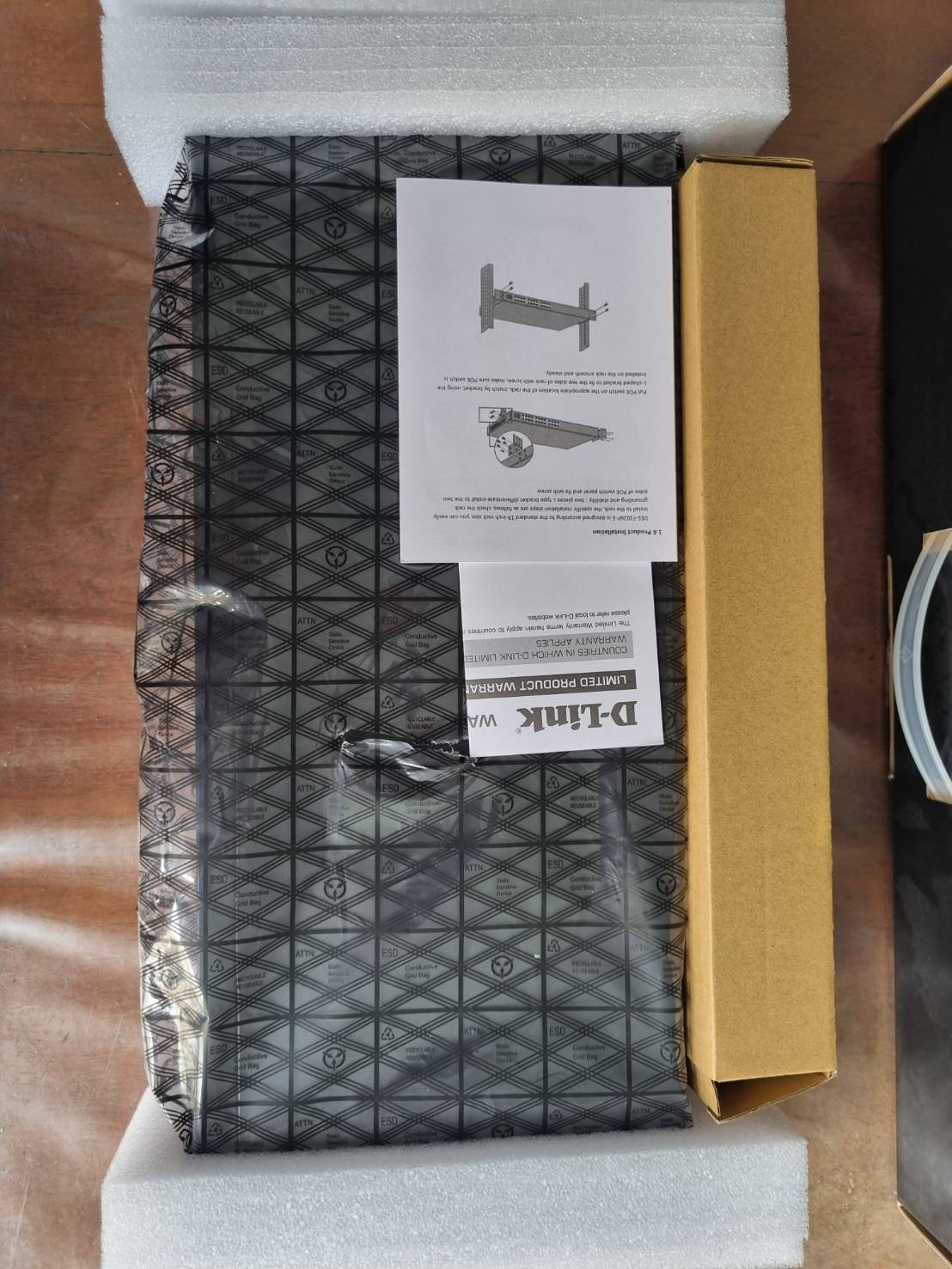 D-Link DES-F1026P-E 250M 24-Port 10/100 PoE/PoE+