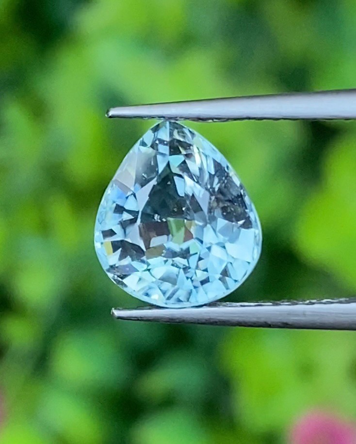 พลอย เพทาย (Zircon) 3.41 กะรัต (Cts.) พลอยแท้ อัญมณีมงคลประจําวันเกิด เครื่องประดับพลอย