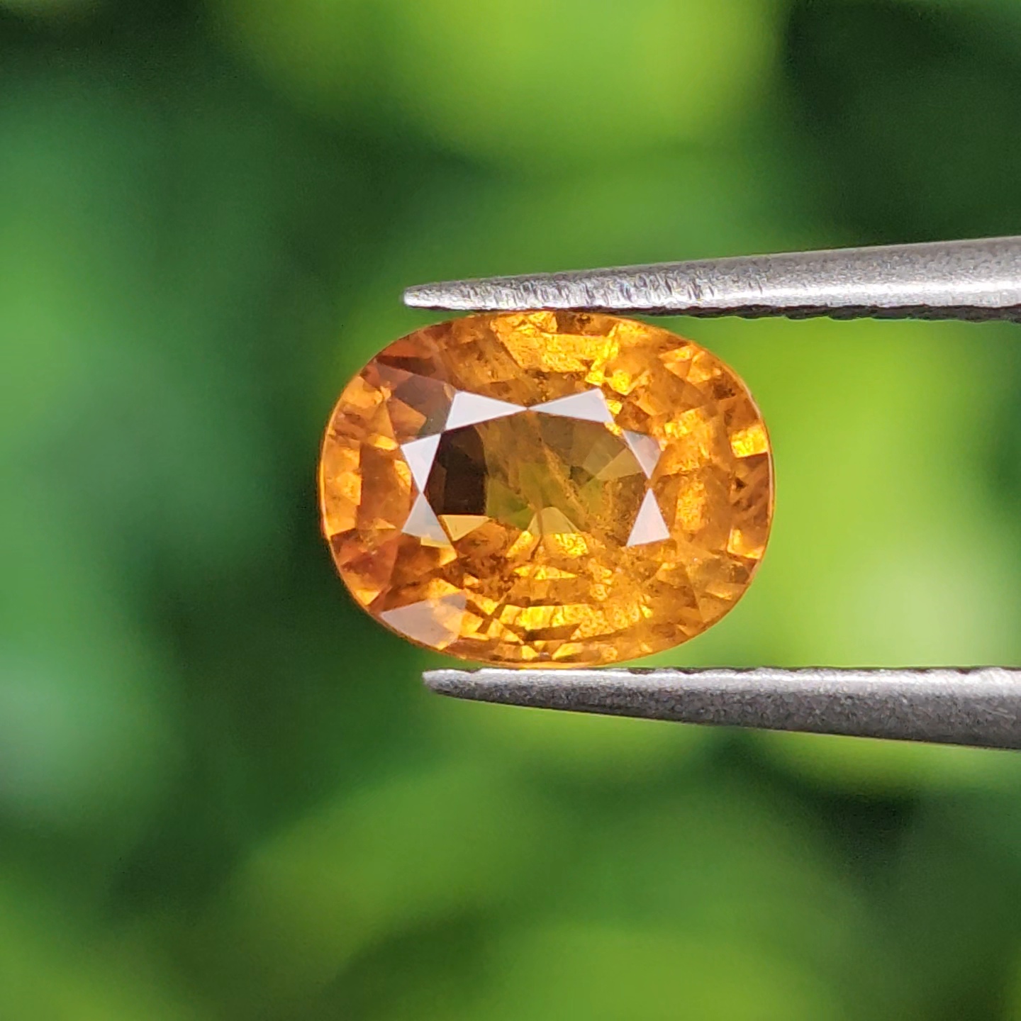 พลอย บุษราคัม yellow sapphire 0.91 กะรัต (Cts.) พลอยแท้ อัญมณีมงคลประจําวันเกิด เครื่องประดับพลอย