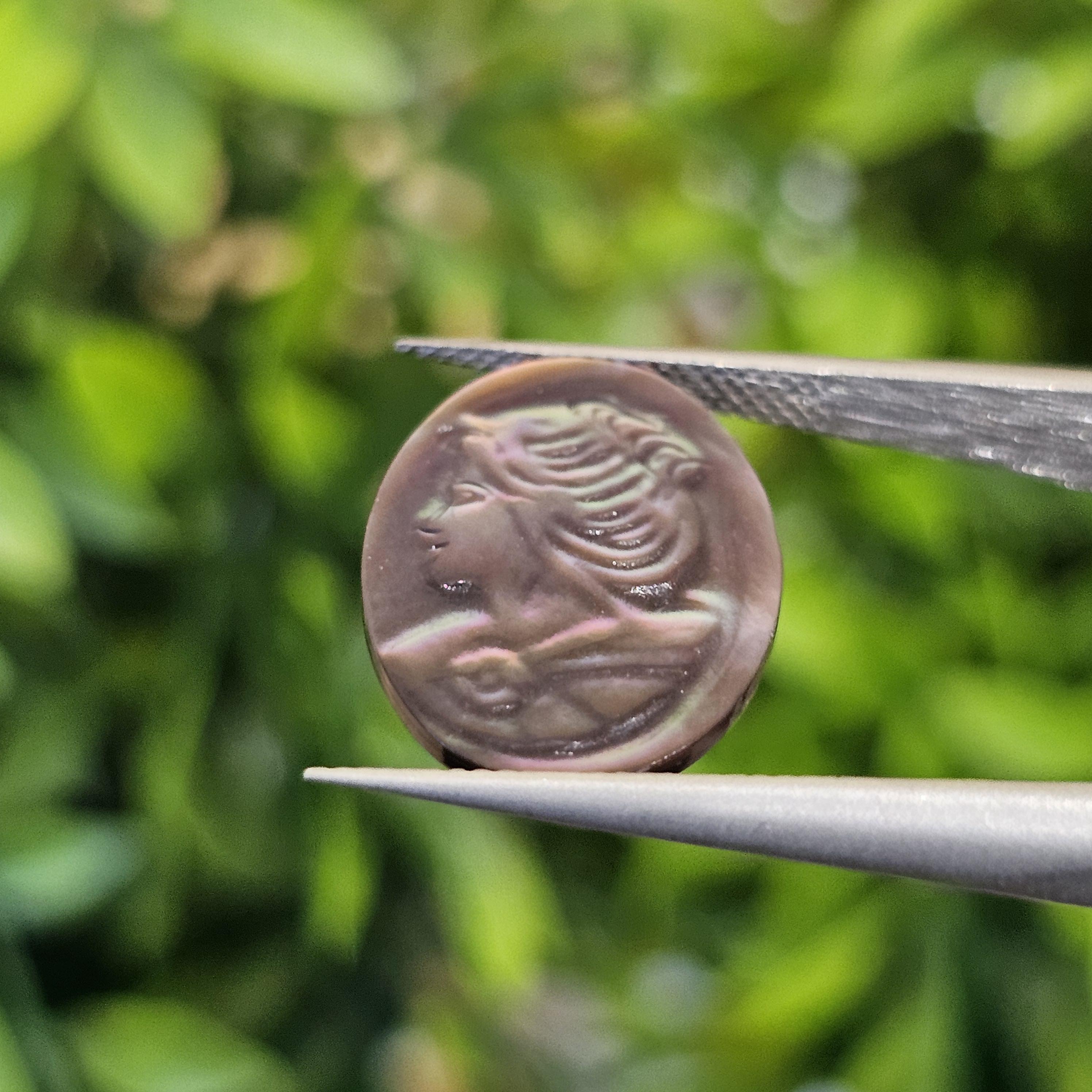 เปลือกหอยมุก แกะสลัก Pearl Shell Carved 2.70 กะรัต (Cts.)