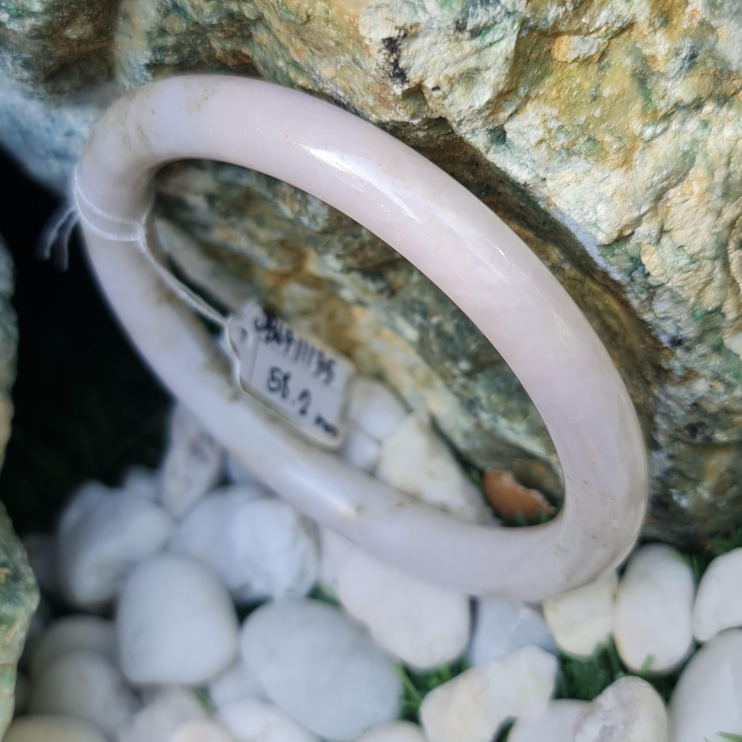 JB6711135 หยก พม่า แท้ Jade กำไลหยก 58.2 มม. (Jadeite bracelet) พม่า (Myanmar)