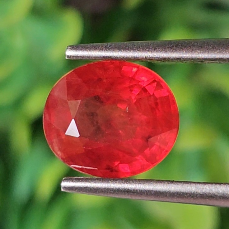พลอย ออเรนจ์ แซฟไฟร์ Orange Sapphire 2.51 กะรัต (Cts.) พลอยแท้ อัญมณีมงคลประจําวันเกิด เครื่องประดับพลอย