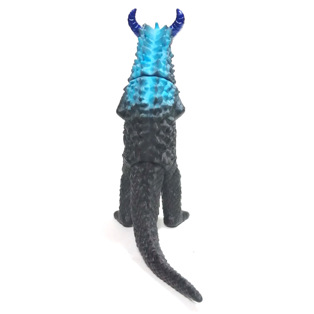 ซอฟ5.5 นิ้ว เอ๊กซ์เบมเลอร์ ขนาดตามรูป เบมเลอร์ตัวใหม่ จากอุลตร้าแมนอ๊อบ สภาพดี มีรอยบ้าง ค่อนข้างหายาก