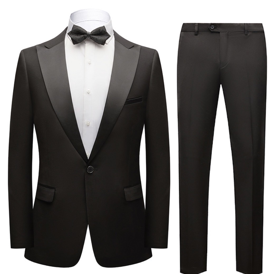 เช่า ชุดสูททักซิโด้ สีดำ ปกแหลม (พร้อมเสื้อกั๊ก) Tuxedo Suit with Peak Lapels