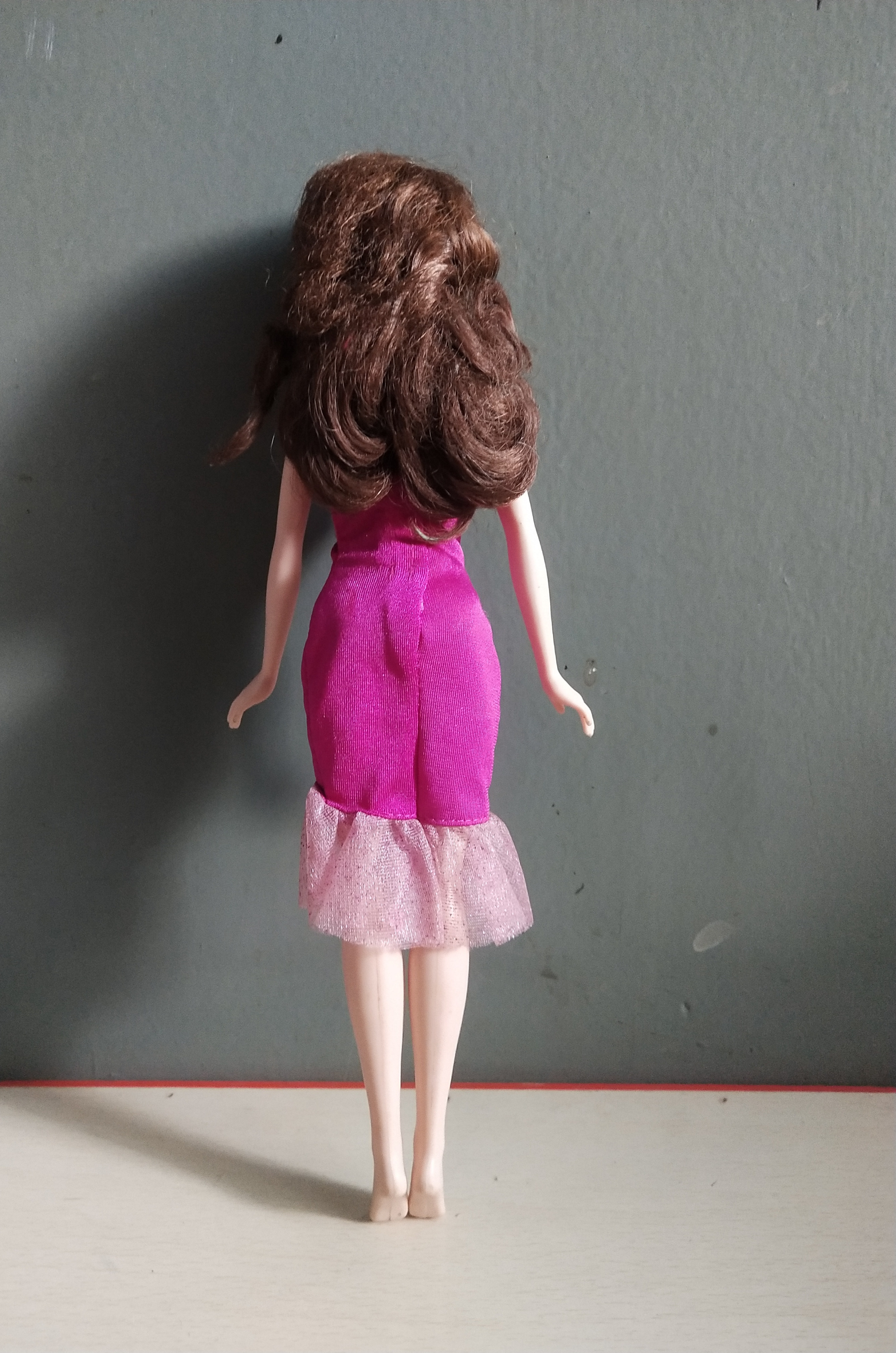 ตุ๊กตางาน Hasbro บอดี้เป็น เจ้าหญิงแบลล์ #เอ็มม่าวัตสัน **ผมยุ่ง ตามภาพ