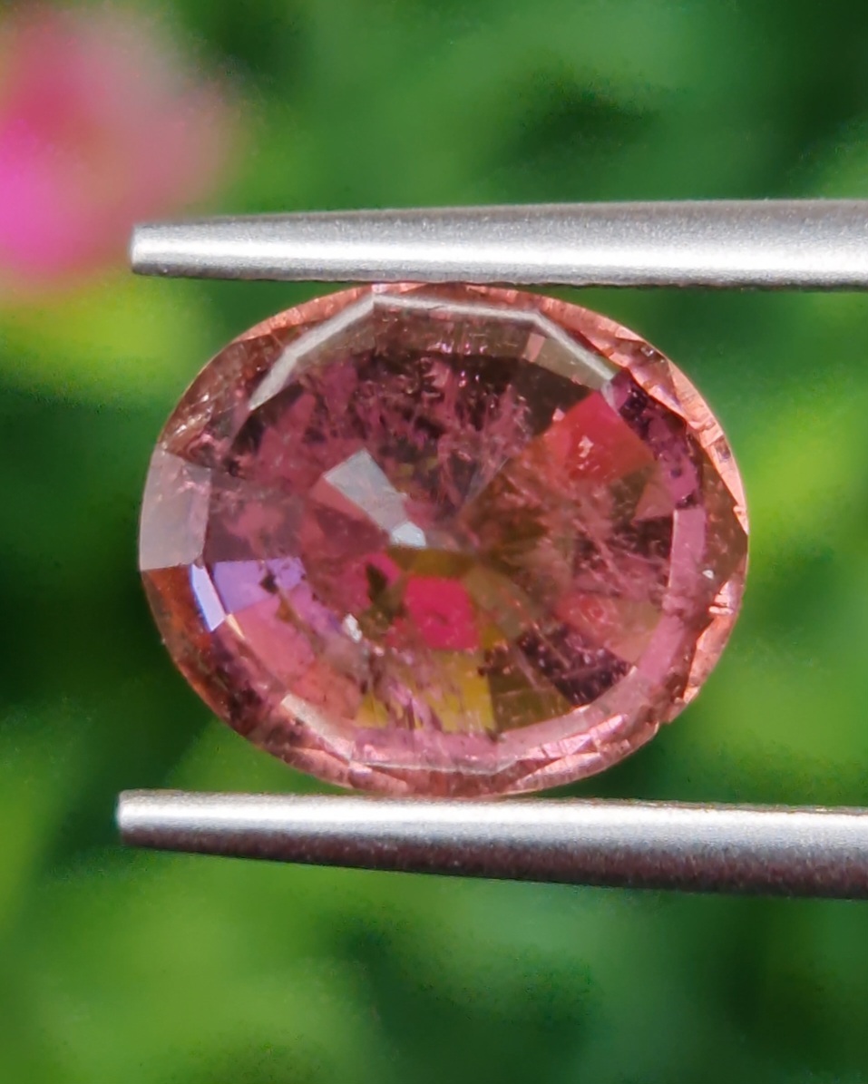 พลอย ชมพู พิ้งค์ ทัวร์มารีน (Pink Tourmaline) 4.06 กะรัต (Cts.) อัญมณีมงคลประจําวันเกิด เครื่องประดับพลอย