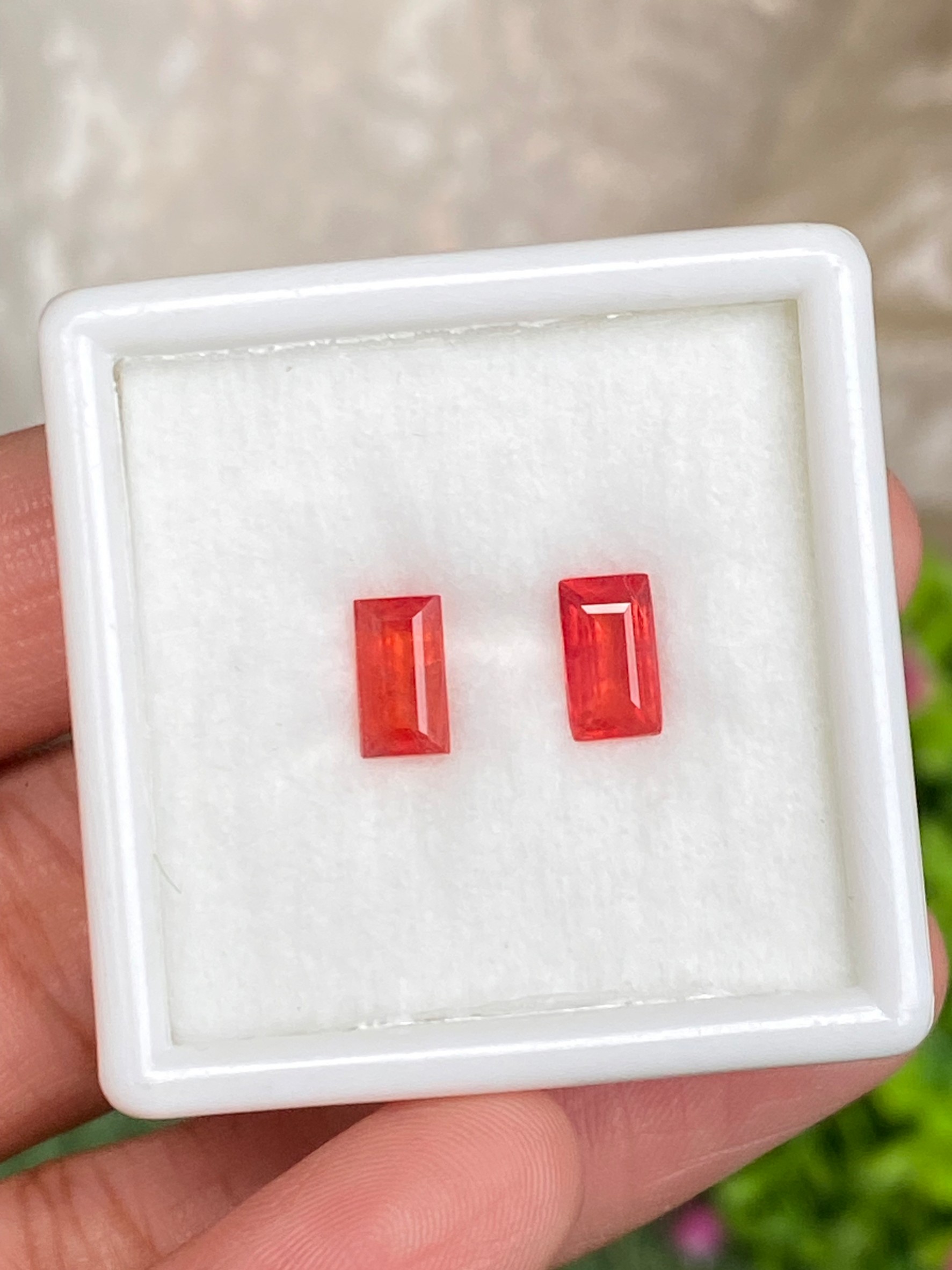 พลอย คู่ ออเรนจ์ แซฟไฟร์ Orange Sapphire 2 เม็ด 2.34 กะรัต (Cts.) พลอยแท้ อัญมณีมงคลประจําวันเกิด เครื่องประดับพลอย