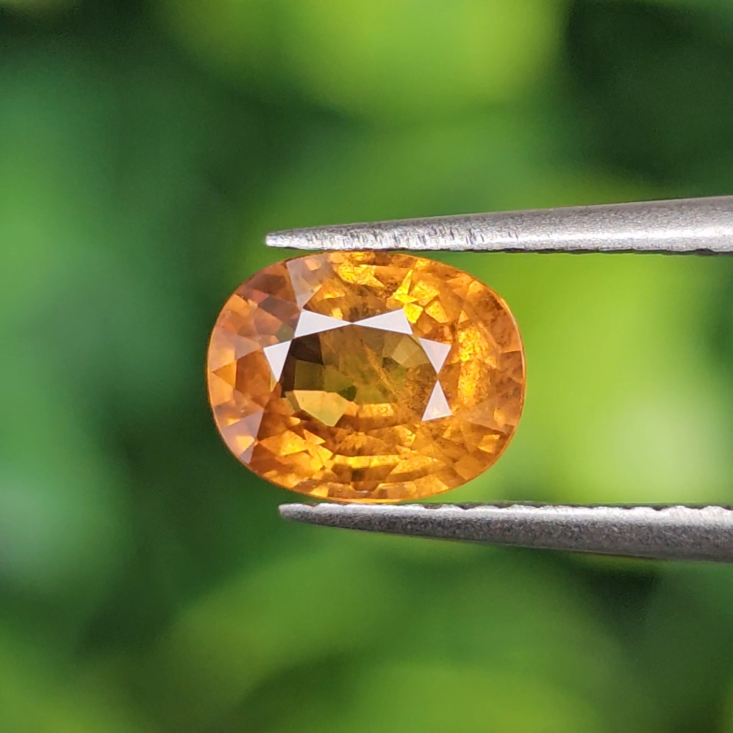 พลอย บุษราคัม yellow sapphire 0.91 กะรัต (Cts.) พลอยแท้ อัญมณีมงคลประจําวันเกิด เครื่องประดับพลอย