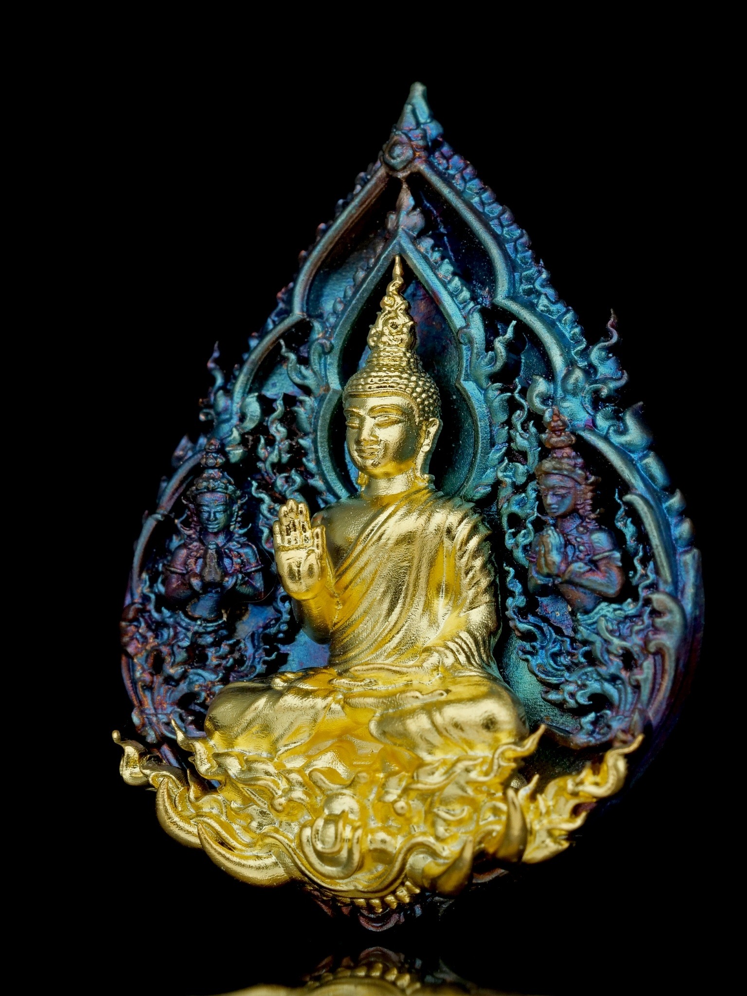 พระพุทธประทานพร รุ่น พุทธบารมี รหัส8 เนื้อบรอนซ์สีรุ้ง องค์ชุบทอง