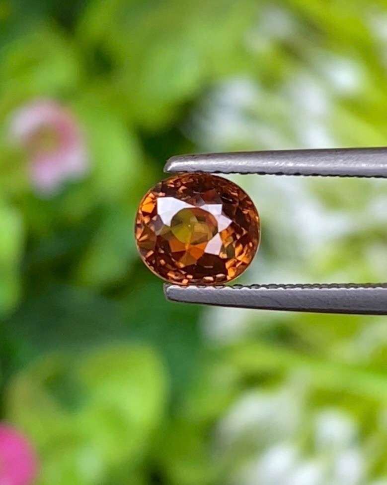 พลอย เพทาย (Zircon) 1.45 กะรัต (Cts.) พลอยแท้ อัญมณีมงคลประจําวันเกิด เครื่องประดับพลอย
