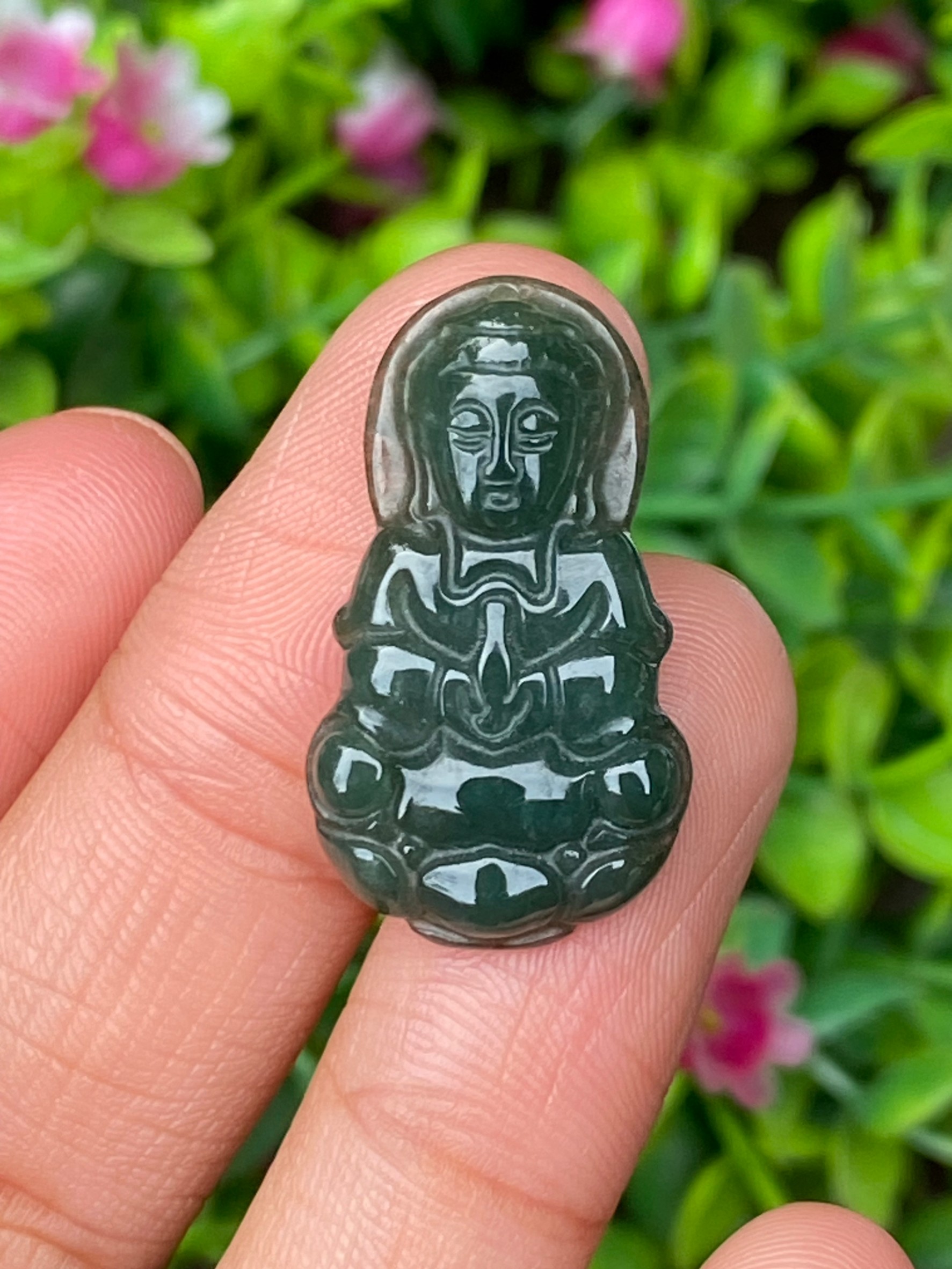 หยก แกะสลัก รูป เจ้าแม่กวนอิม (Burmese jadeite) 15.99 กะรัต (cts.) หยก พม่า แท้