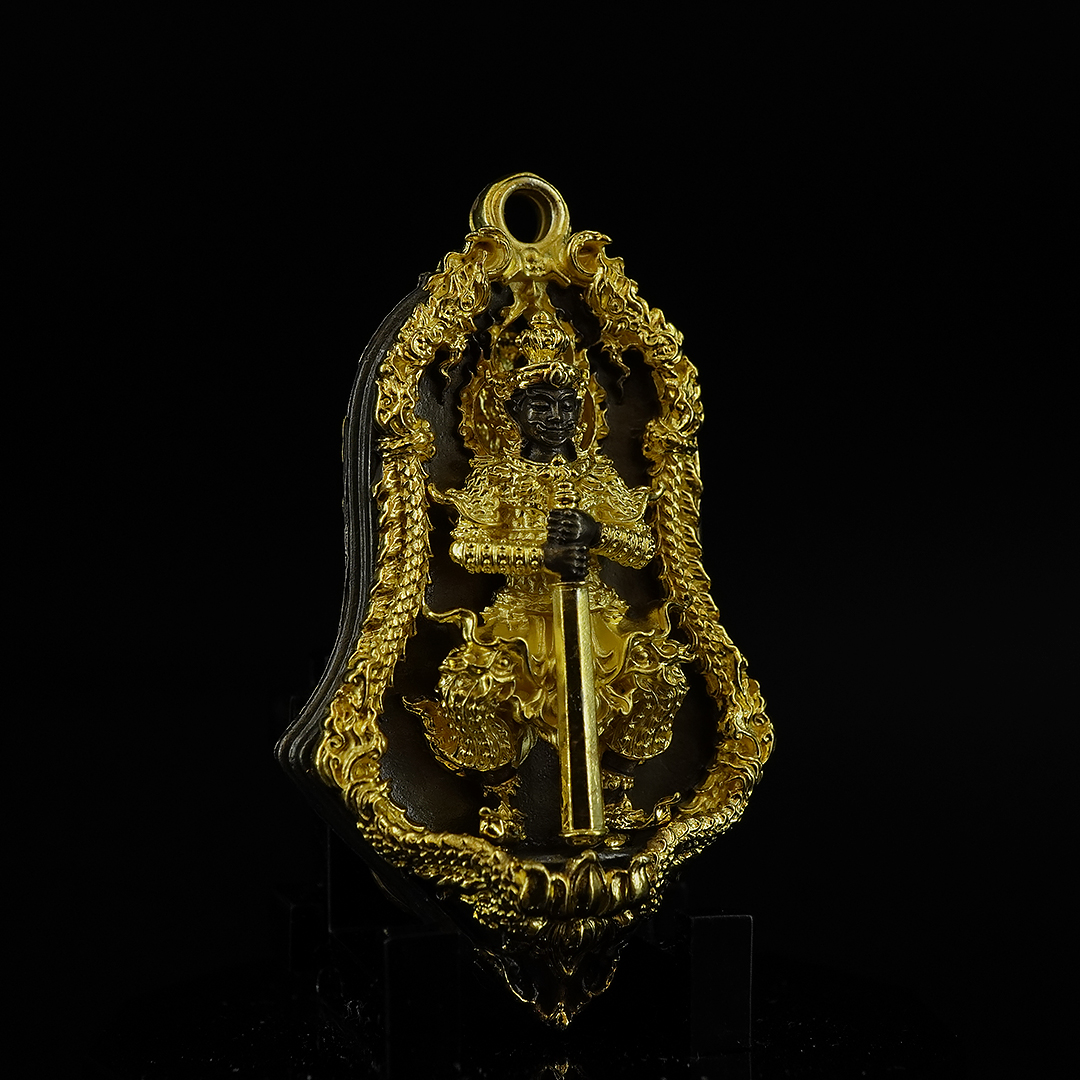 เหรียญจำปีพุทธศิลป์ท้าวเวสสุวรรณโณ รุ่นทวิเทวา รายการที่6 เนื้อขันลงหินอาบทอง