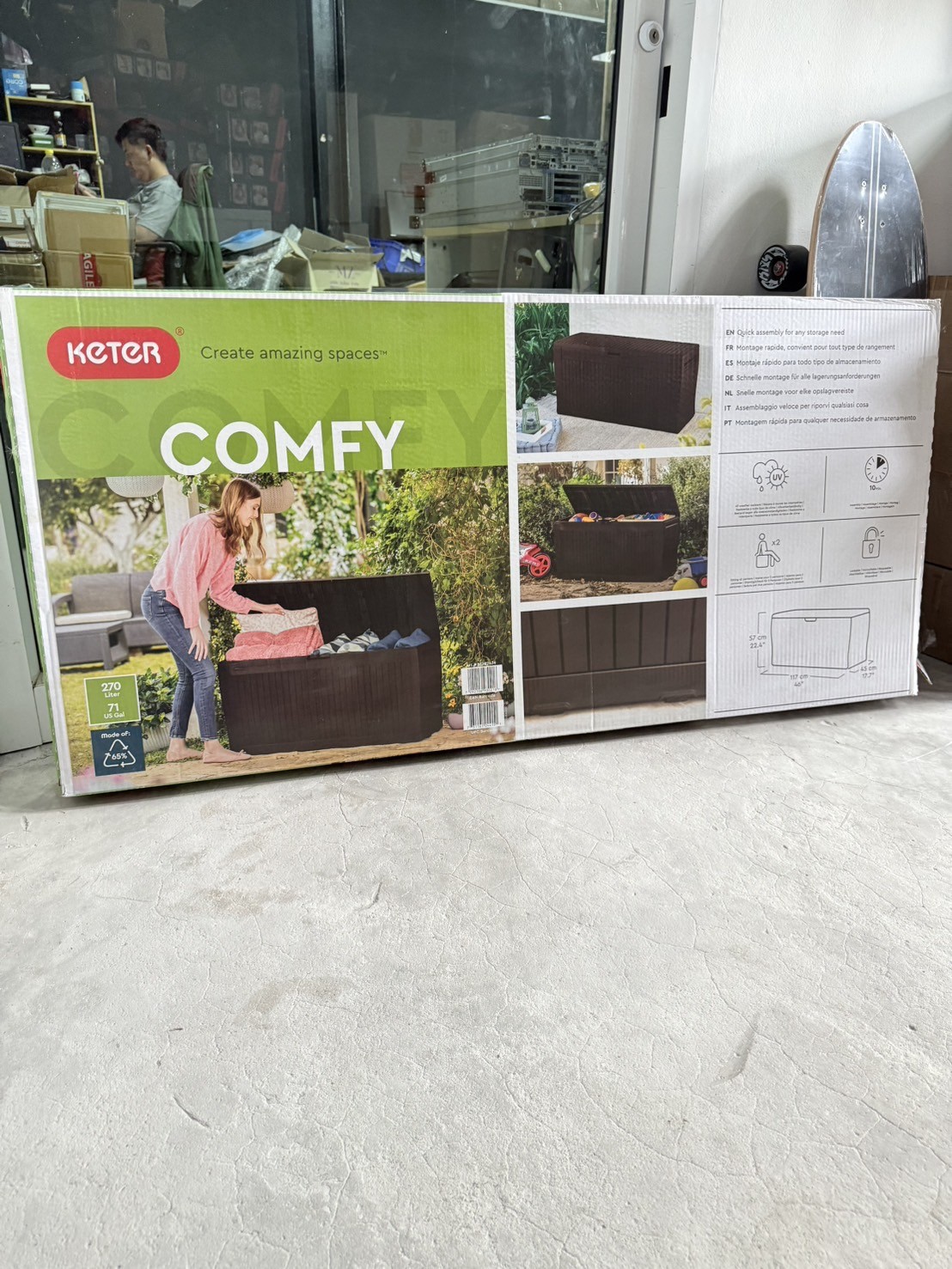 KETER กล่องเก็บของกลางแจ้ง Comfy Deck Box กว้าง 117 x ลึก 45 x สูง 57 ซม