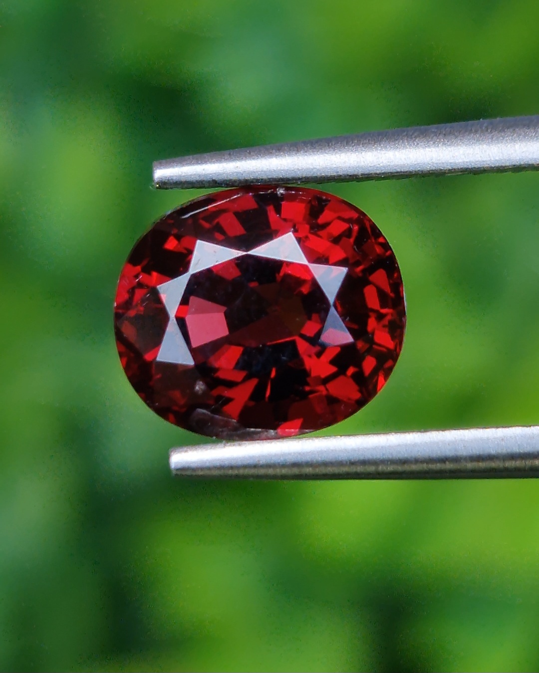 พลอย โรโดไลต์ กาเน็ท Rhodolite Garnet 2.74 กะรัต Cts.พลอยแท้ อัญมณีมงคลประจําวันเกิด เครื่องประดับพลอย