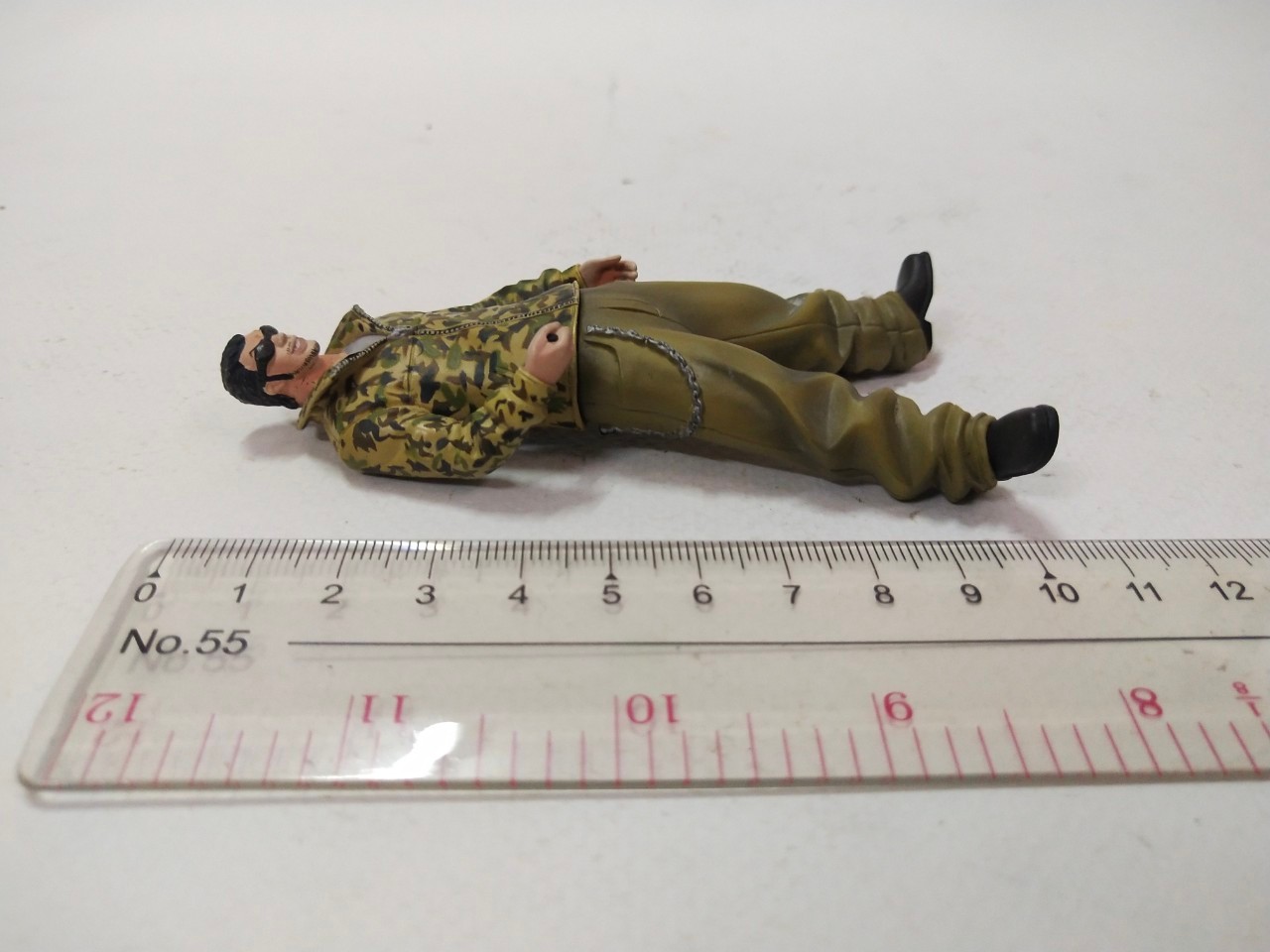 ตุ๊กตายางตัน ฟิกเกอร์ ตัวละครจากเรื่อง crows & worst ขนาดตามรูป ไม่มีฐาน มือสอง ***อาวุธในมือหัก มีรอยบ้าง ขายตามสภาพ