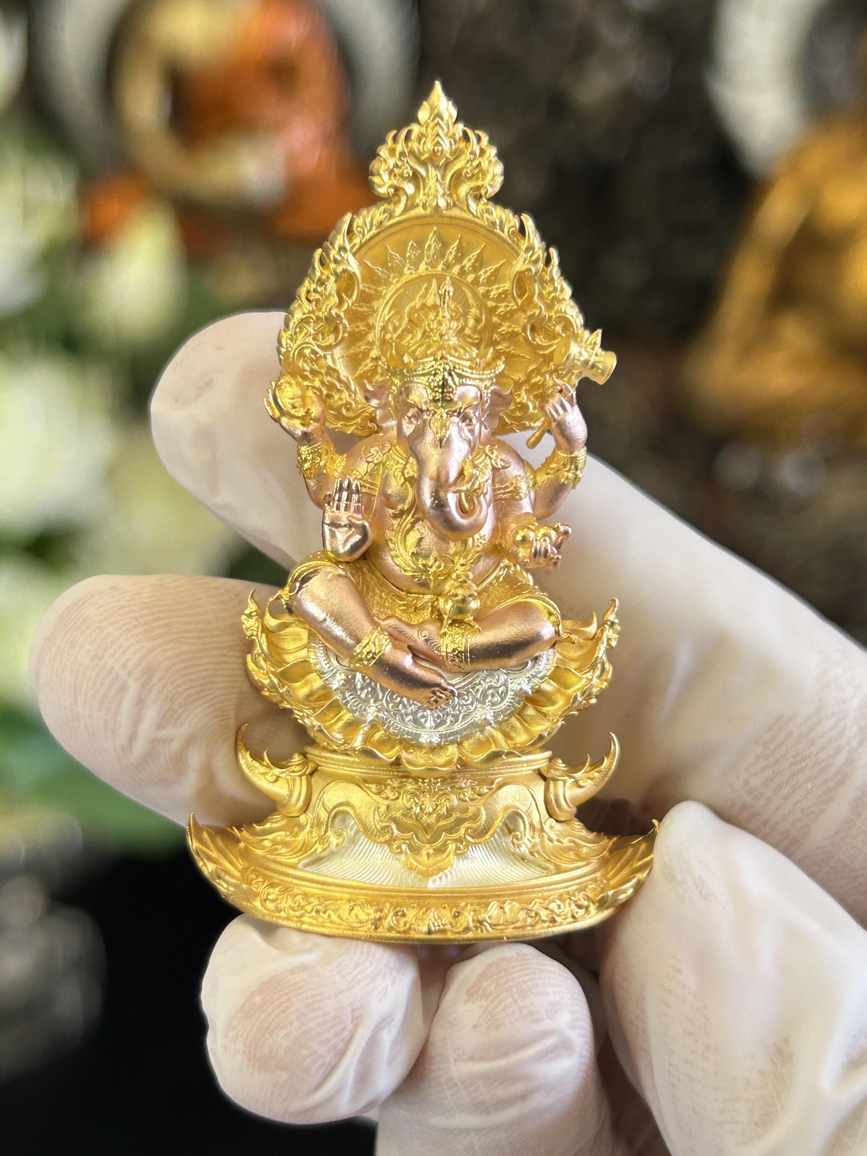พระพิฆเนศรุ่นสุขสำเร็จนิรันดร์ เนื้อบรอนซ์ชุบสามกษัตริย์