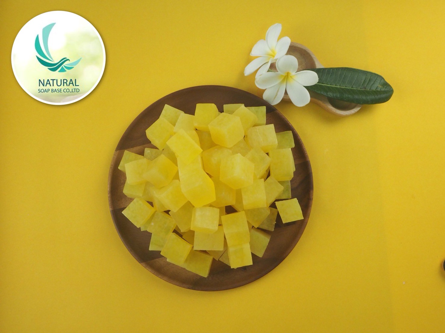 เบสสบู่กลีเซอรีนผสมฟักทอง 5 ก.ก. เกรดพรีเมี่ยม (บรรจุถุงละ 5.2 กก.ราคารวม vat 7%)