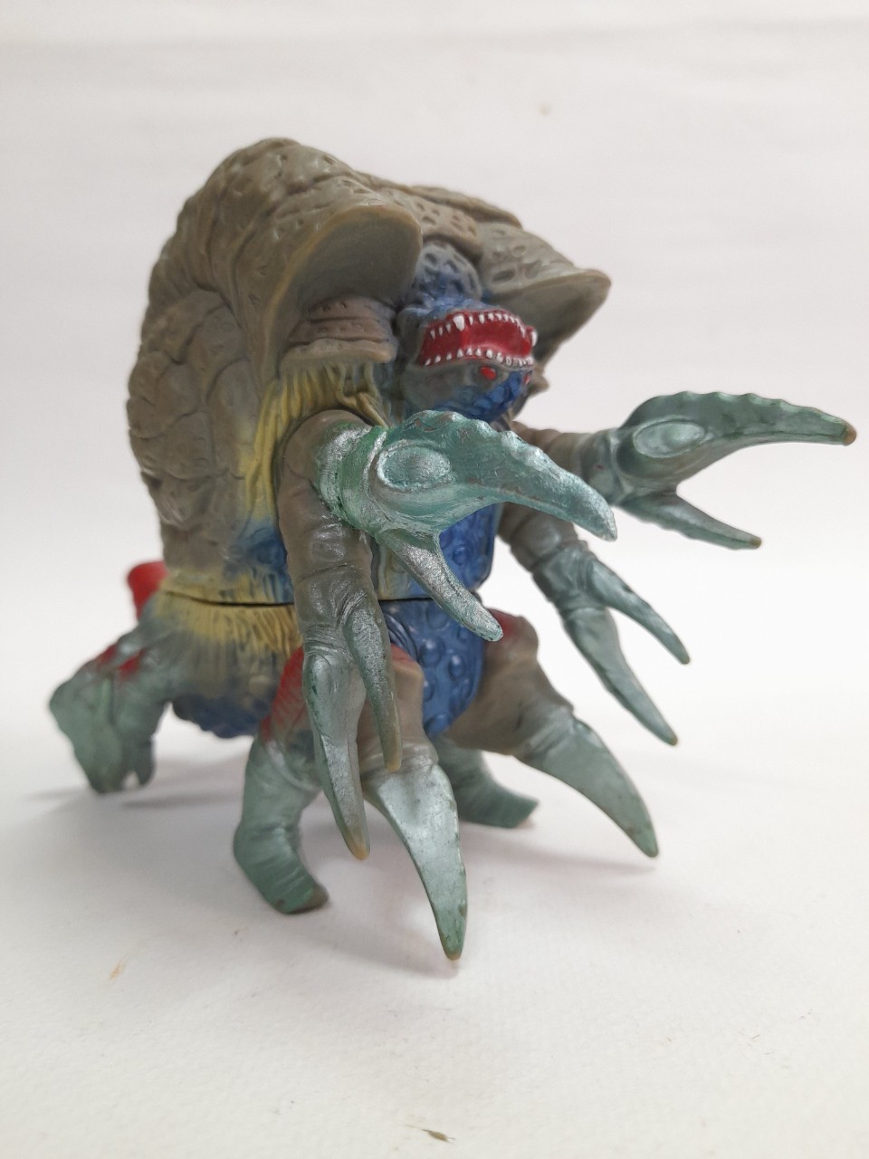 มีหลายภาพ,**ซ่อมมือทั้ง2ข้าง*** ซอฟสัตว์ประหลาด กาตาโนซอร์ จาก อุลตร้าแมน ทีก้า 6.5นิ้ว bandai china 1997