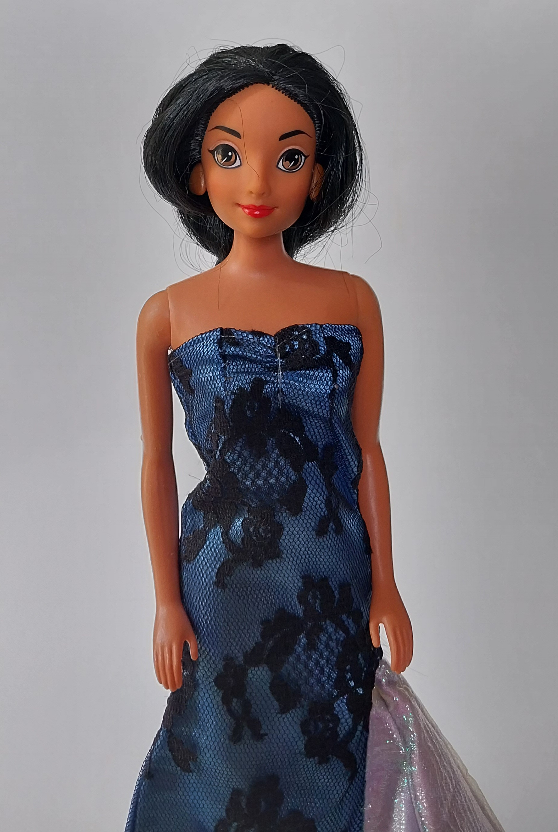 มีหลายภาพ, ตุ๊กตาเจ้าหญิงจัสมิน จากดิสนีย์ เรื่อง อะลาดินกับตะเกียงวิเศษ, Body รุ่นเก่า เอวหมุนได้ ขายาวพับงอได้