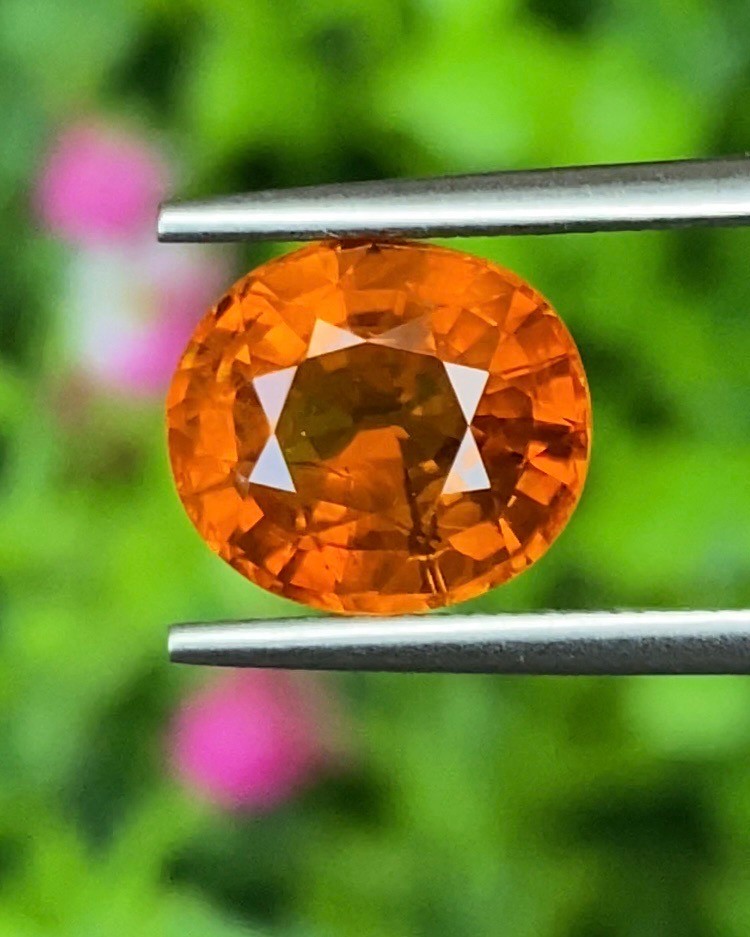 พลอย บุษราคัม Yellow Sapphire 4.31 กะรัต (Cts.) พลอยแท้ อัญมณีมงคลประจําวันเกิด เครื่องประดับพลอย