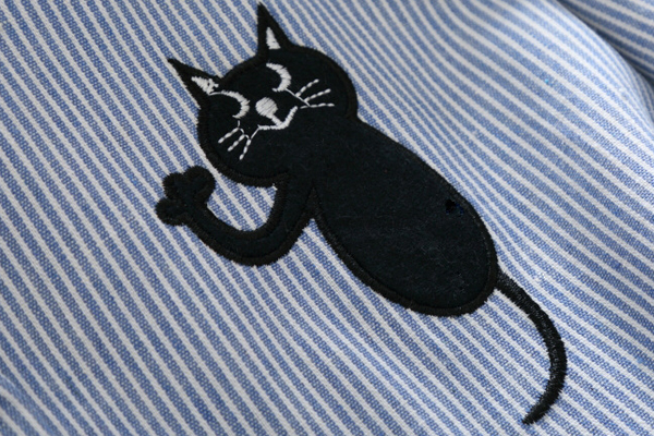 เดรสเชิ้ตแขนยาว เอวผูกจั๊ม แต่งปักแมวสไตล์วินเทจ (12315LM)