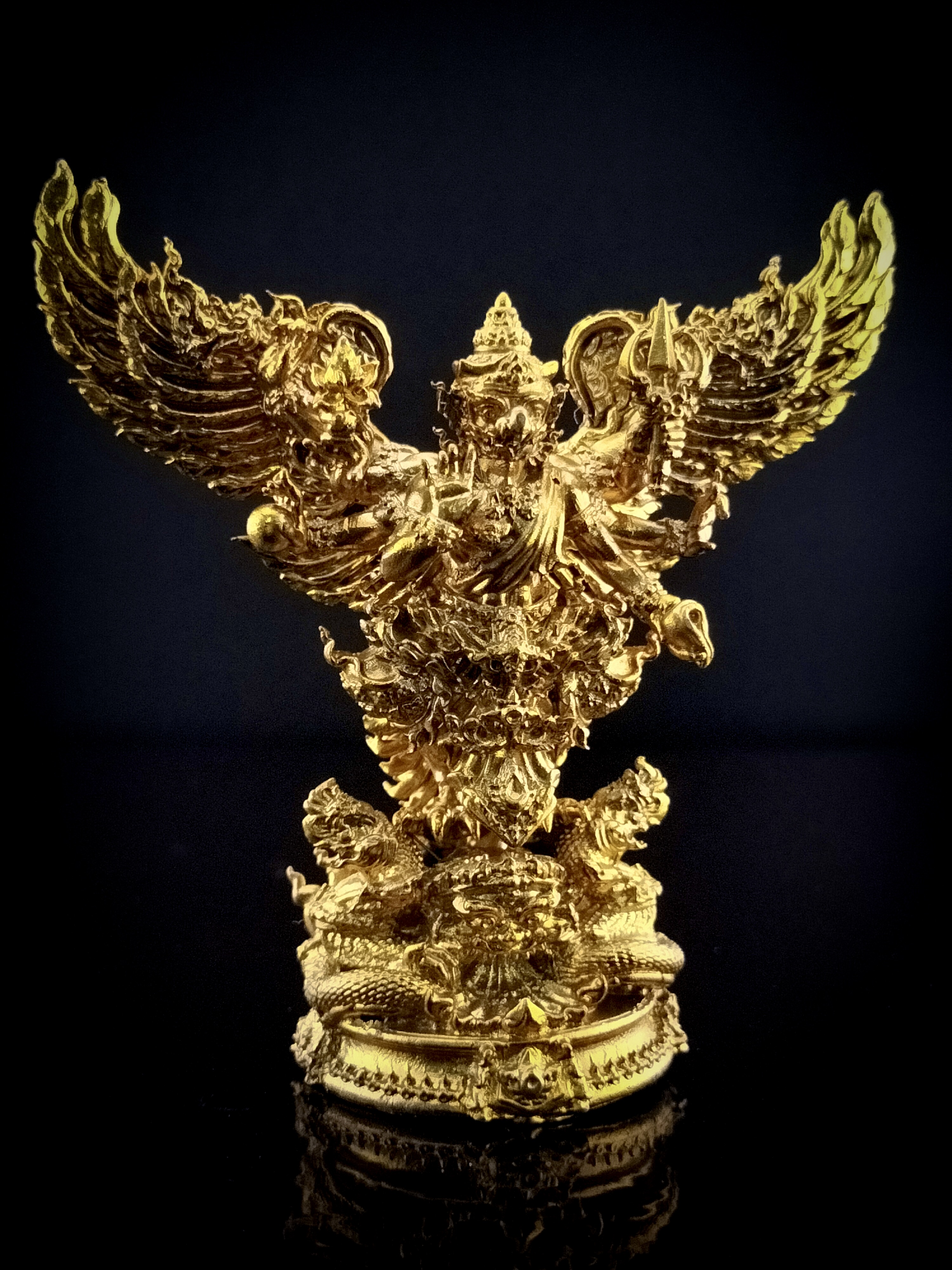 พญาครุฑมังรายศาสตร์ ขนาดตั้งหน้ารถ